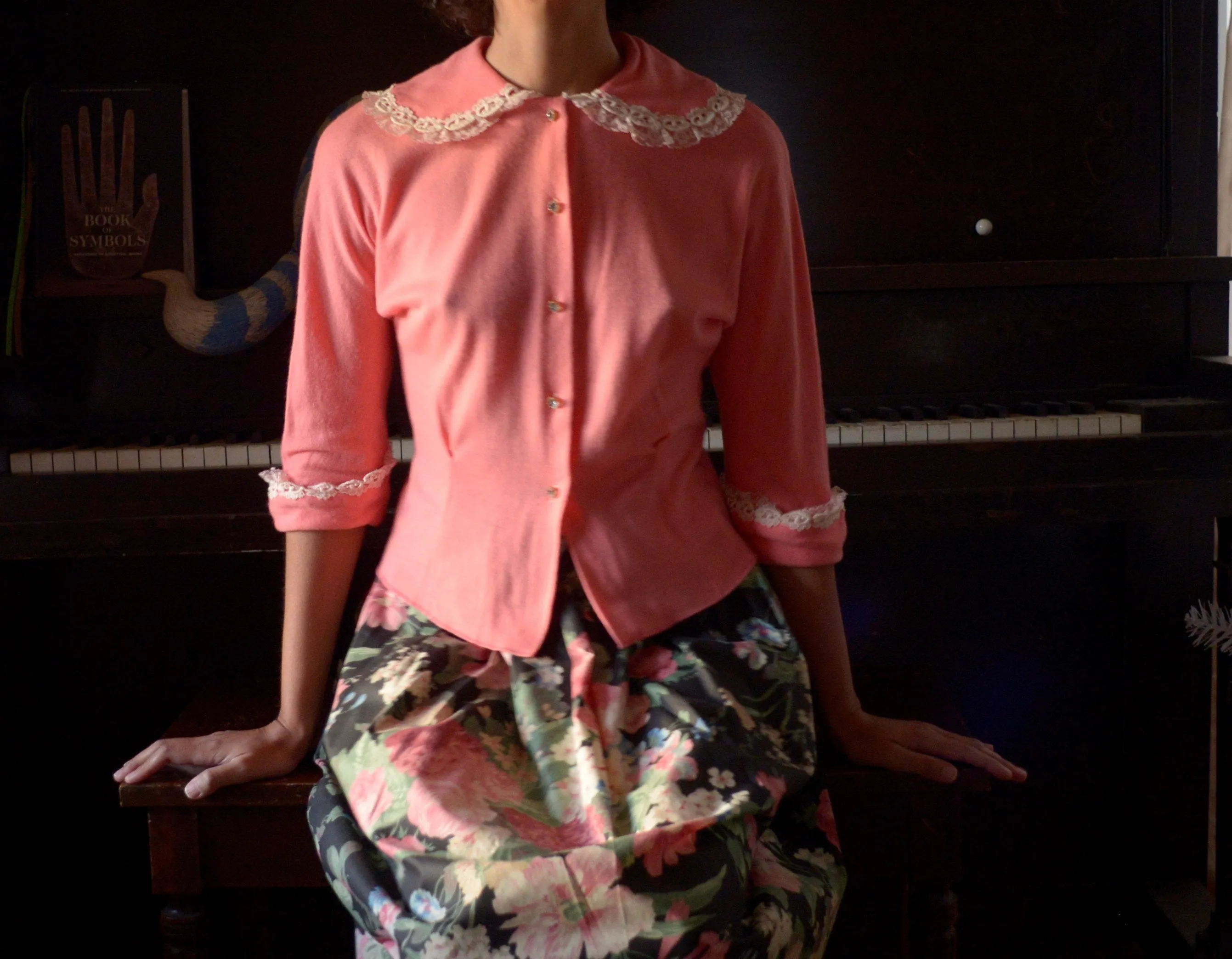 1930s pink knit dolman sleeve lace collar blouse // small