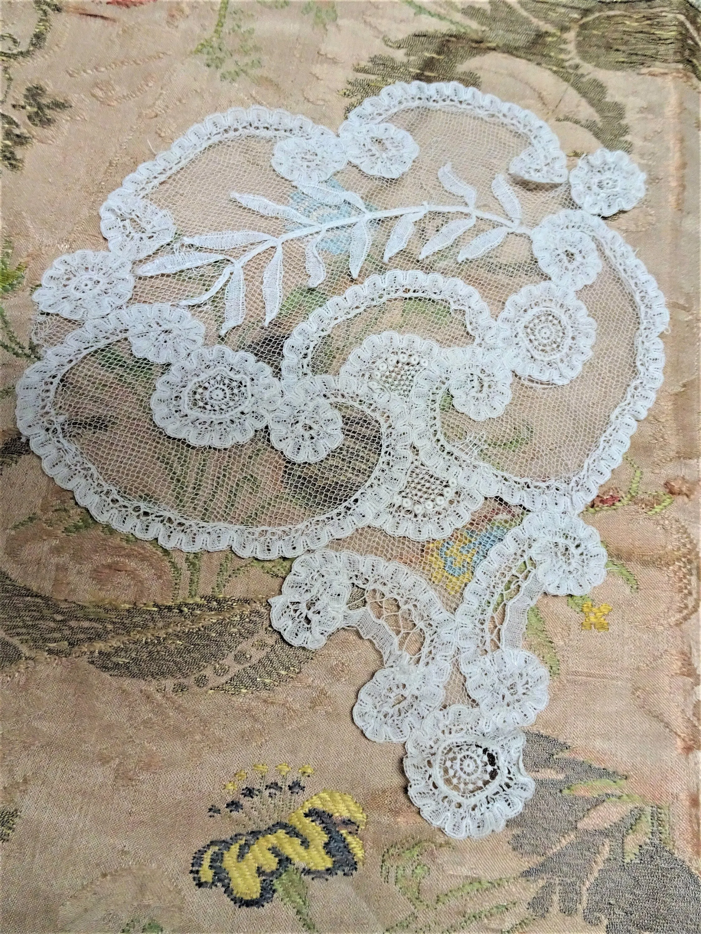 BEAUTIFUL Antique PRINCESS Lace Applique, Victorian, Edwardian, Large Applique, Creamy white Lace,Netted Lace Wedding Gown,Collectible Lace