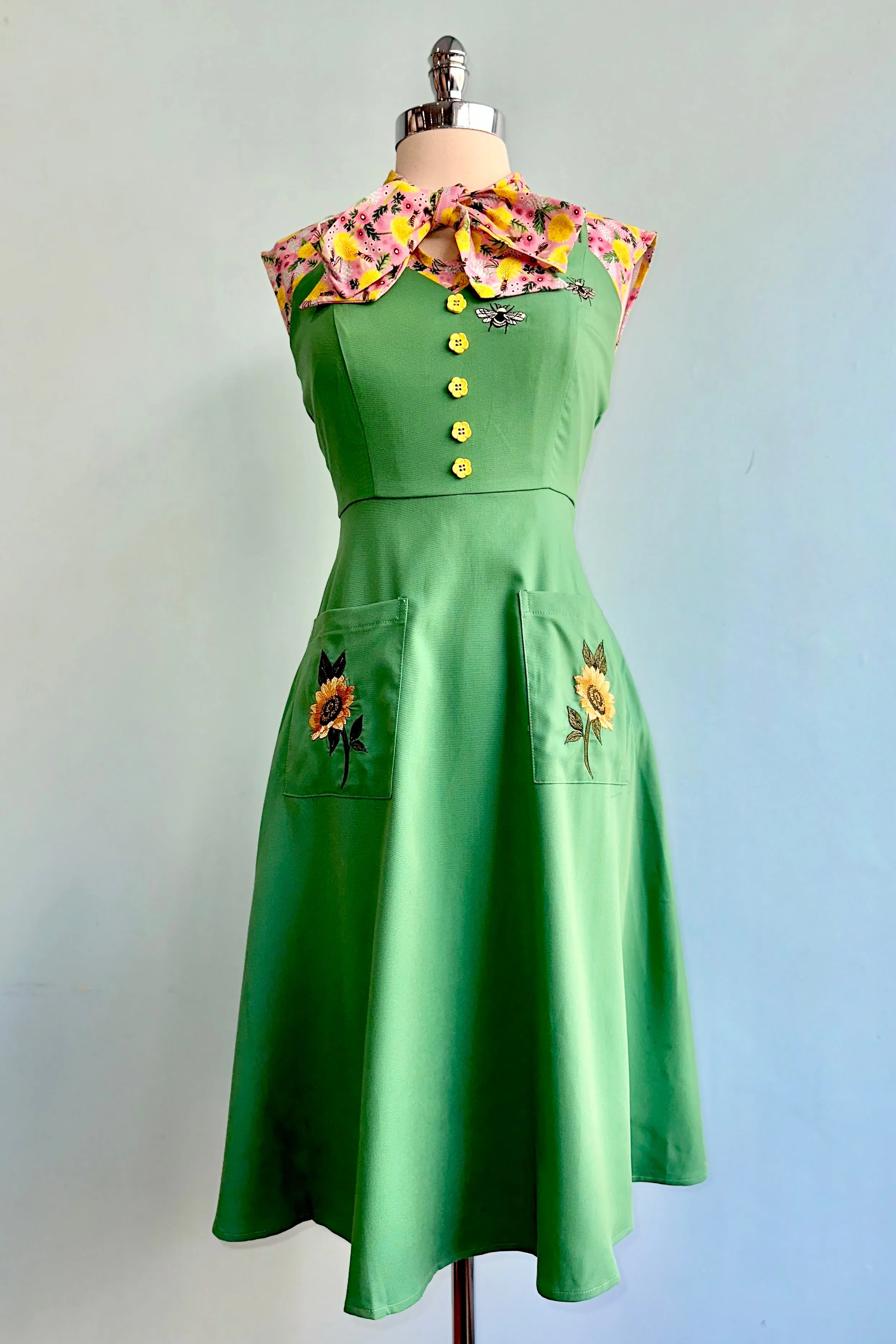 Dandelions Bow Top by Retrolicious
