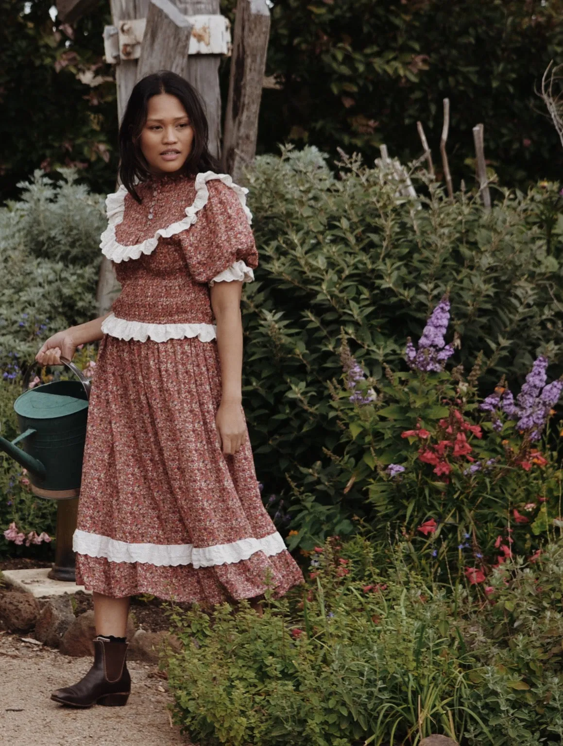 ESLEY DRESS DITSY FLORAL IN POPPY