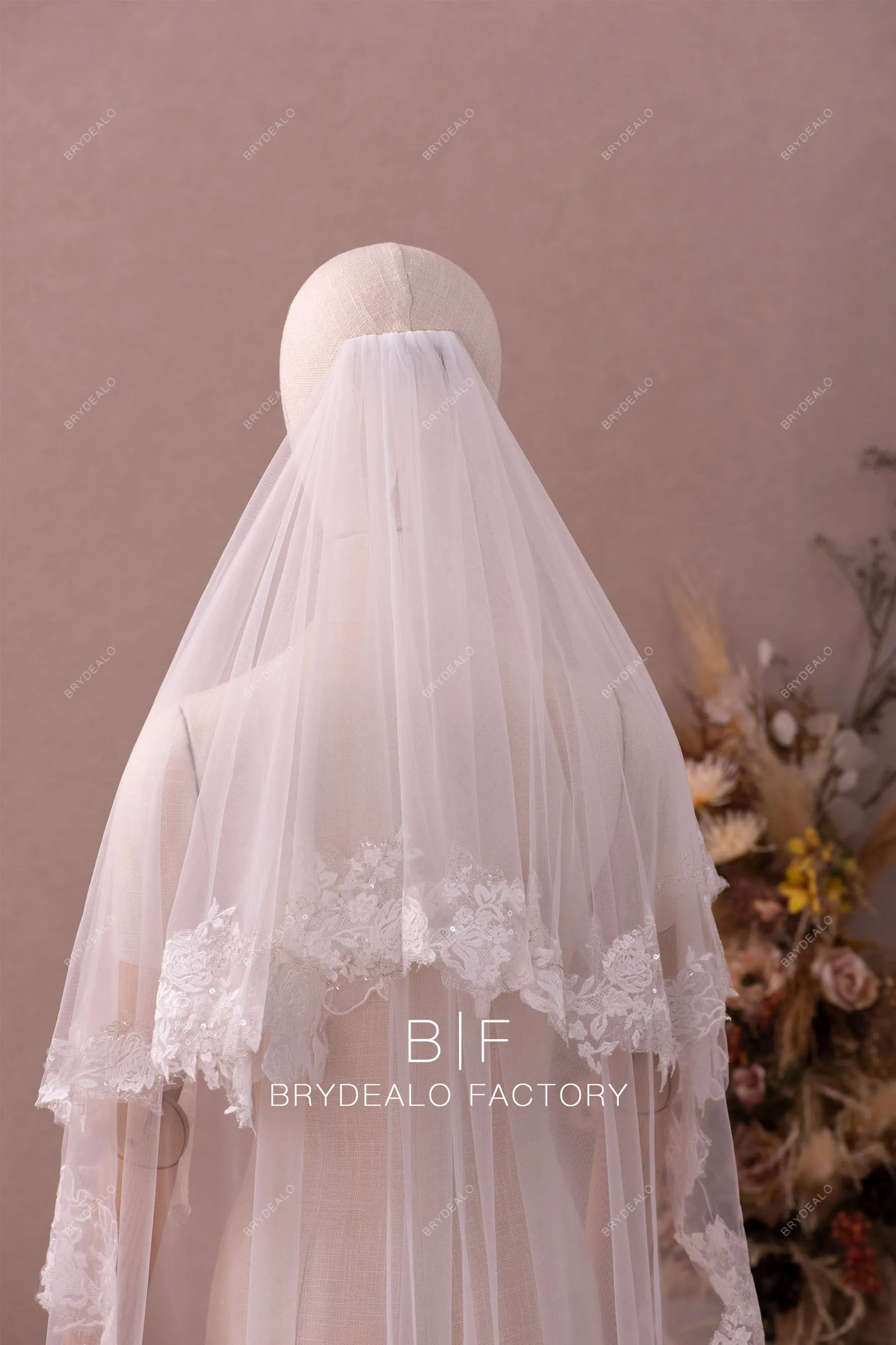 Two Tier Flower Lace Fashion Fingertip Bridal Veil